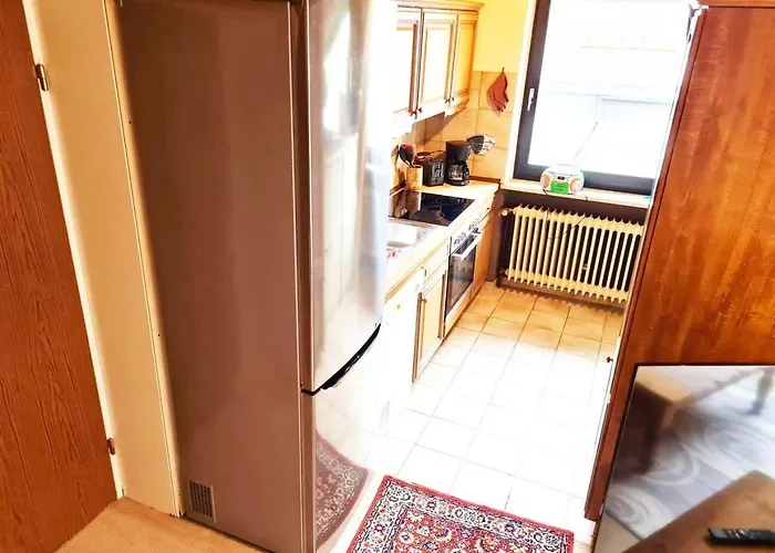 Calm Located Penthouse Near Nuernberg Daire *