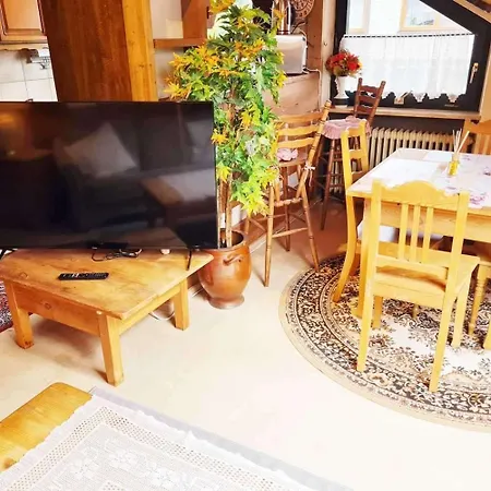 Calm Located Penthouse Near Nuernberg Apartment *